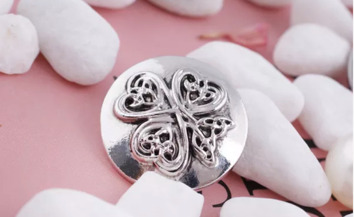 Twisting Celtic Hearts