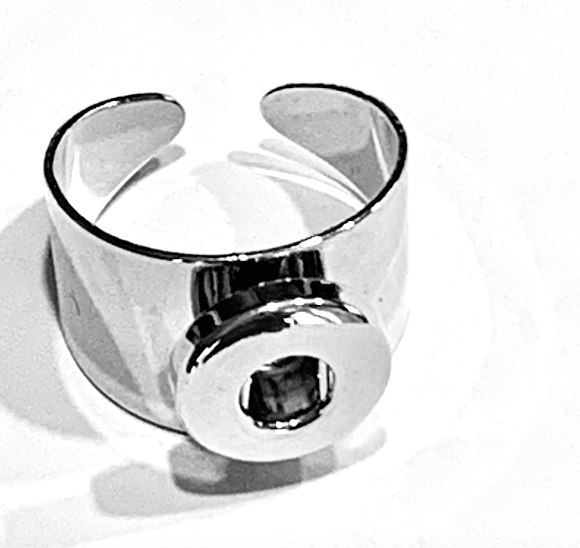 Crescent Petite Ring